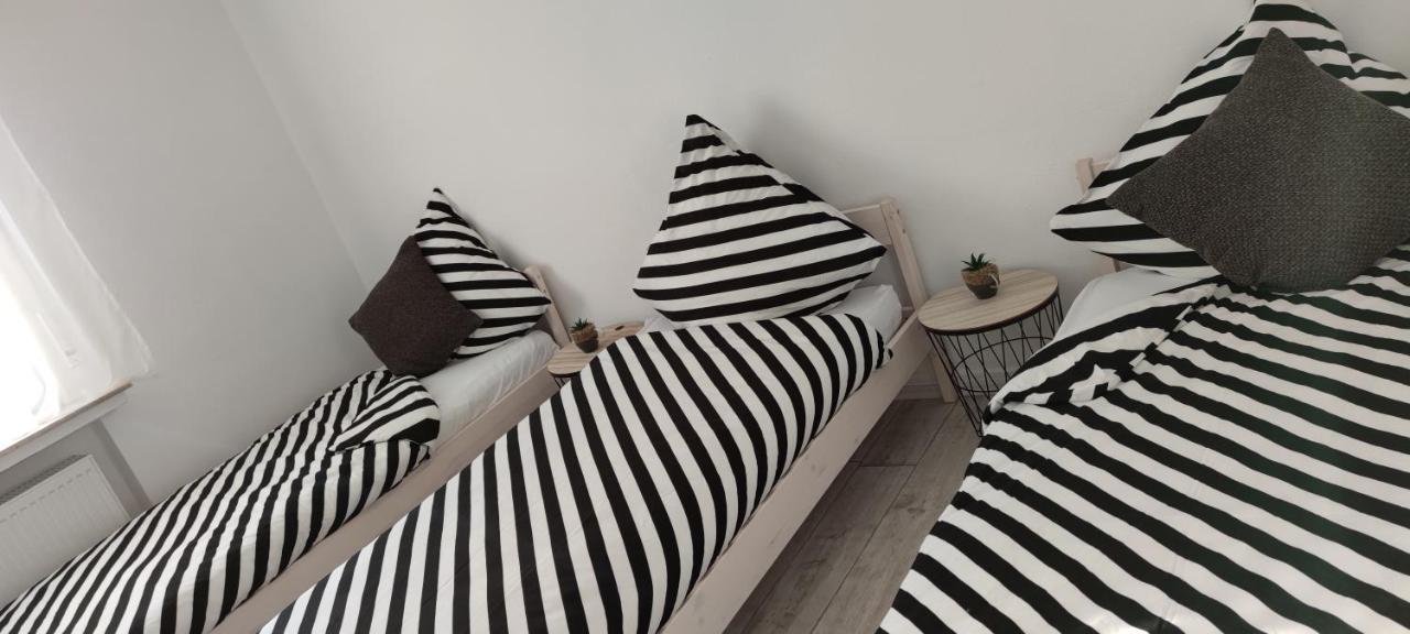 Schoene Und Optimal Gelegene Wohnung Weisskirchen Экстерьер фото