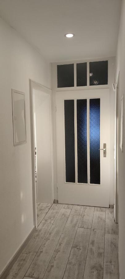 Schoene Und Optimal Gelegene Wohnung Weisskirchen Экстерьер фото